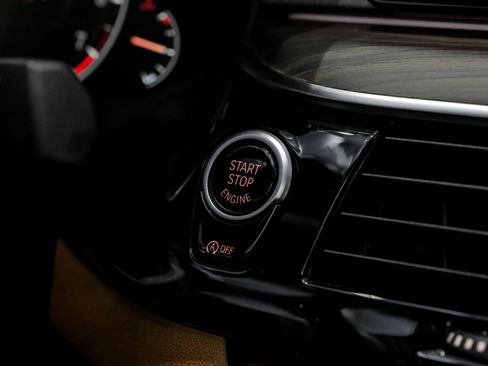 Used 2019 BMW 540i xDrive w/ Premium Package image 22