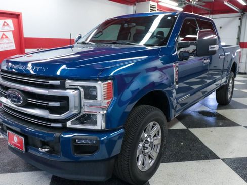 Used 2022 Ford F250 Platinum w/ FX4 Off-Road Package image 5