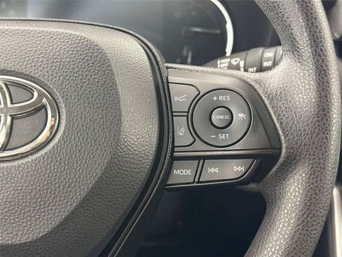 Certified 2025 Toyota RAV4 XLE AWD/4WD image 18