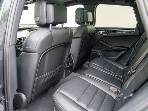 New 2026 Porsche Macan image 22