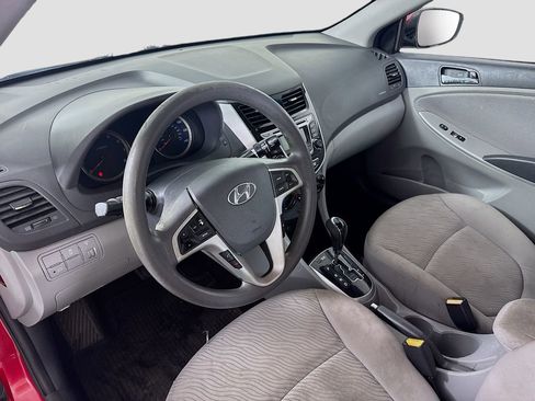 Used 2014 Hyundai Accent GLS w/ Option Group 2 image 9