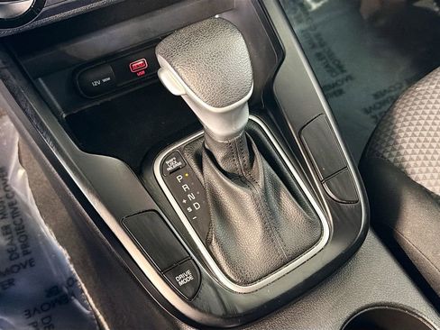 Used 2022 Kia Soul LX image 17