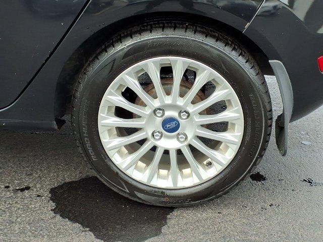 Used 2014 Ford Fiesta Titanium w/ Exterior Protection Package FWD image 7