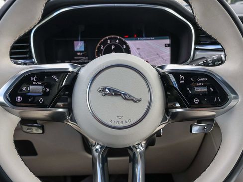 Used 2025 Jaguar F-PACE R-Dynamic S image 32