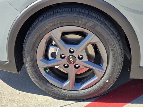 New 2026 Kia K4 LXS image 8