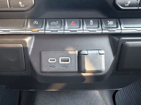 Used 2019 Chevrolet Silverado 1500 LT w/ All-Star Edition image 17