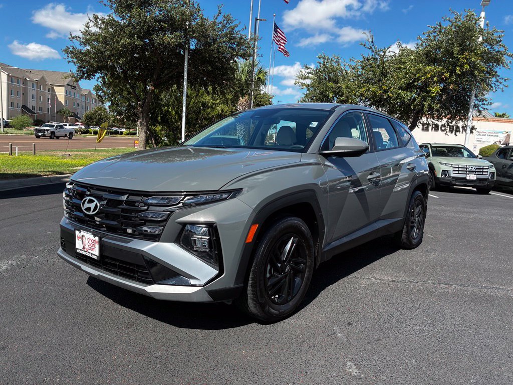 Certified 2026 Hyundai Tucson SE FWD image 1