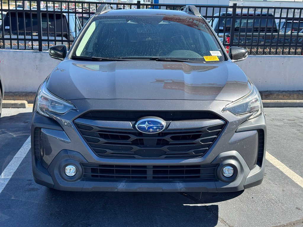 Used 2023 Subaru Outback Premium AWD/4WD image 2