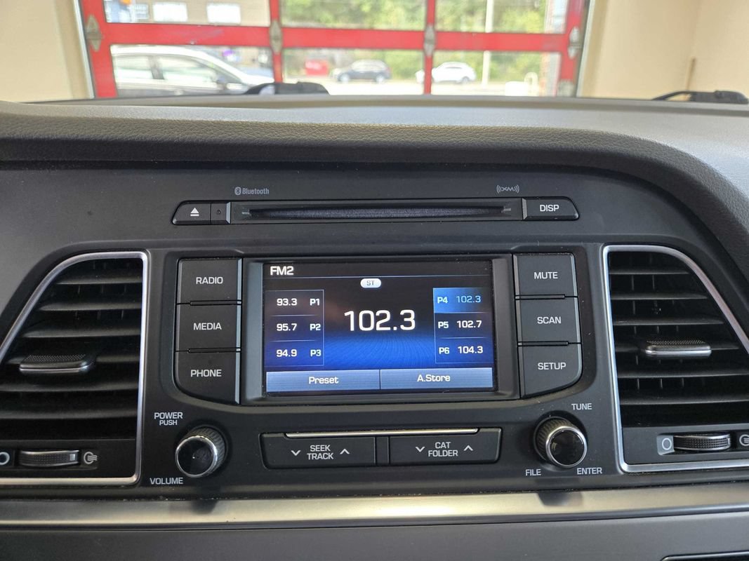 Used 2015 Hyundai Sonata Sport w/ Option Group 03 FWD image 17