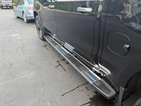 Used 2020 Chevrolet Silverado 1500 High Country w/ LPO, Dark Essentials Package AWD/4WD image 13