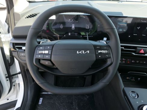 New 2026 Kia Sportage LX image 15