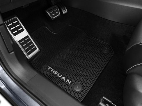New 2026 Volkswagen Tiguan SE R-Line FWD image 32