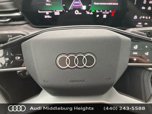 Used 2025 Audi Q5 Premium w/ Convenience Package image 42