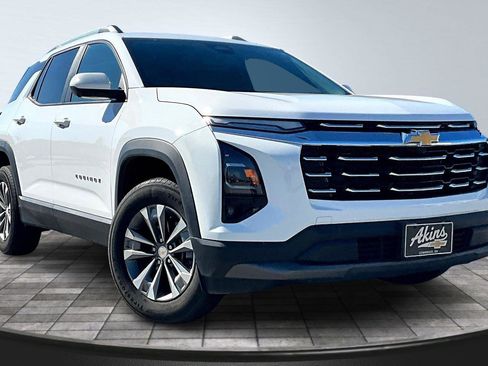 Certified 2025 Chevrolet Equinox LT w/ Convenience Package II image 3