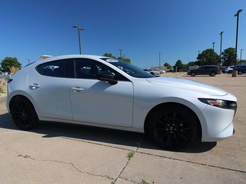 Used 2024 MAZDA MAZDA3 s FWD image 3
