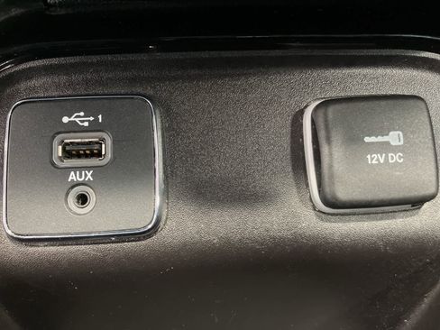 Used 2020 Jeep Compass Limited image 17