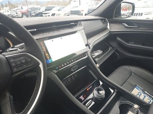 New 2026 Jeep Grand Cherokee Limited AWD/4WD image 25
