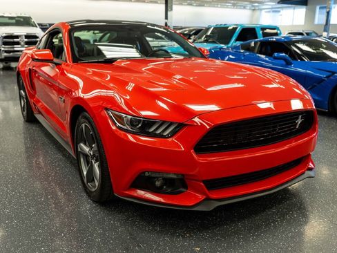 Used 2016 Ford Mustang GT Premium w/ Equipment Group 401A image 3