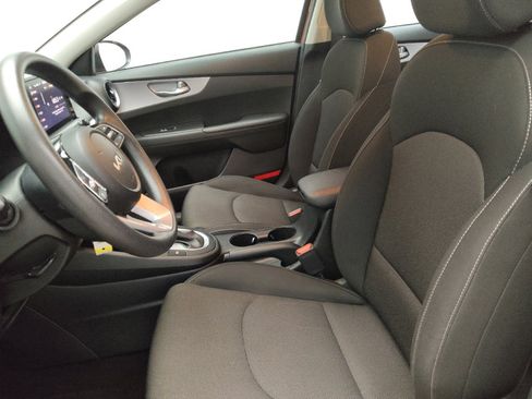 Used 2023 Kia Forte LXS image 17