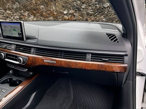 Used 2018 Audi A4 2.0T Premium Plus w/ Premium Plus Package image 14