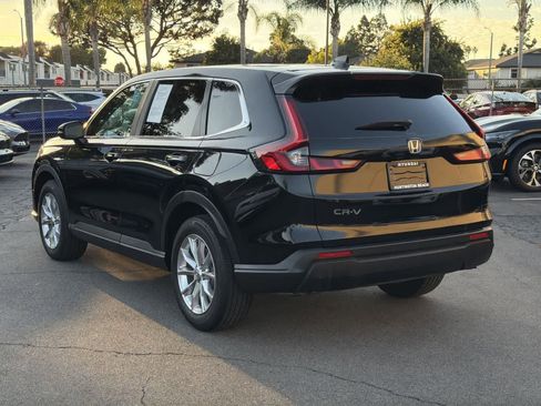 Used 2024 Honda CR-V EX image 6
