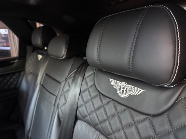 Used 2020 Bentley Bentayga AWD/4WD image 9