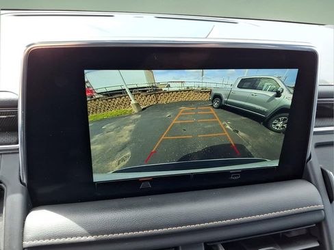 Used 2022 GMC Yukon XL AT4 AWD/4WD image 10