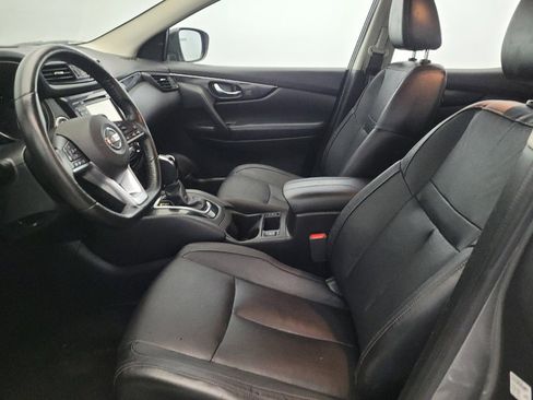 Used 2017 Nissan Rogue Sport SL w/ SL Premium Package image 17