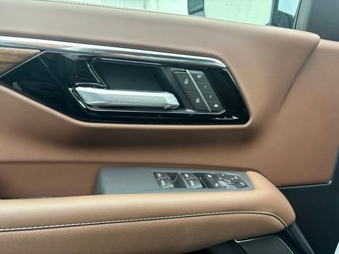 New 2026 Chevrolet Suburban High Country w/ Sun And Tow Package image 31