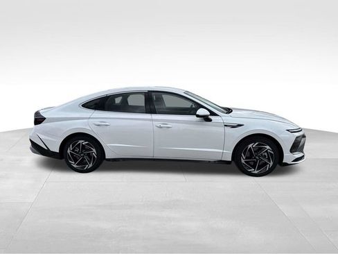 Used 2026 Hyundai Sonata SEL FWD image 12