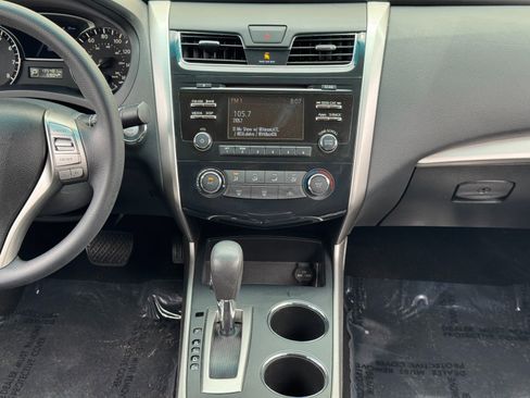 Used 2015 Nissan Altima 2.5 S w/ Special Edition Package FWD image 23