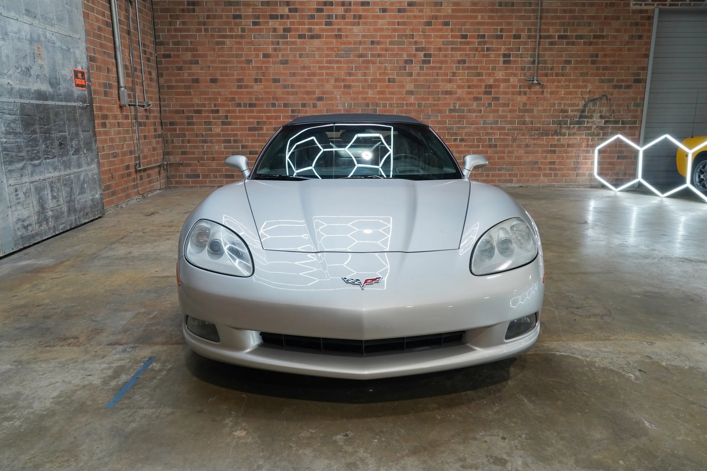 Used 2006 Chevrolet Corvette Coupe w/ Preferred Equipment Group RWD image 5