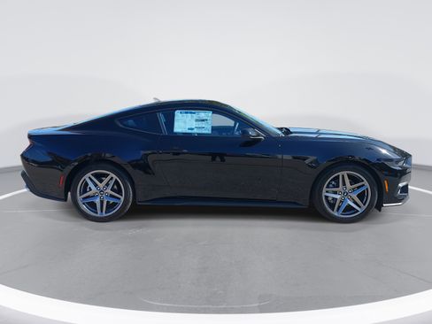 New 2026 Ford Mustang Coupe image 4