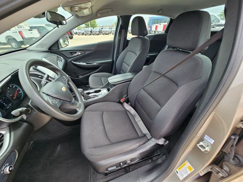 Used 2024 Chevrolet Malibu LT FWD image 17