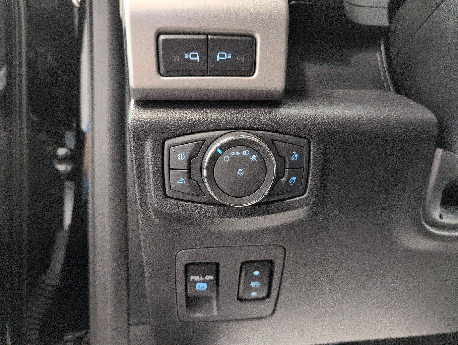 Certified 2017 Ford F150 Lariat w/ Equipment Group 502A Luxury AWD/4WD image 11