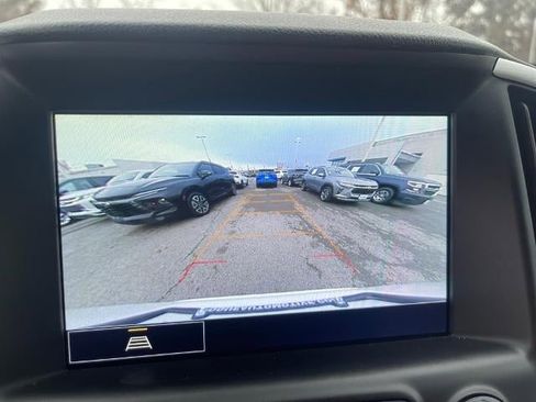 Used 2024 GMC Terrain SLT image 11