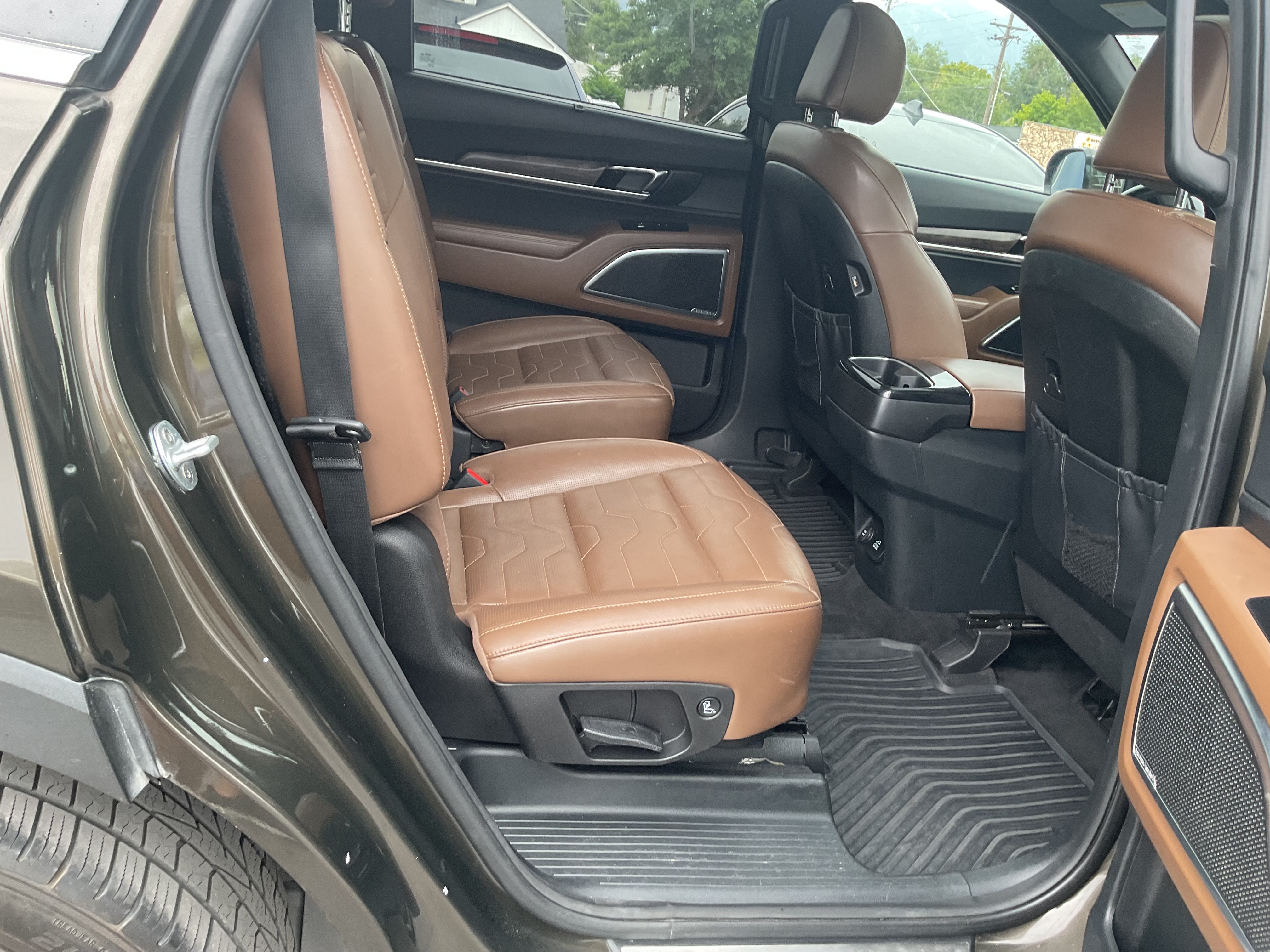 Used 2020 Kia Telluride SX w/ SX Prestige Package AWD/4WD image 10