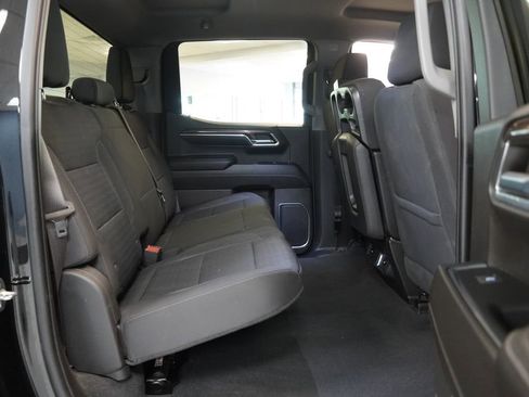 Used 2023 Chevrolet Silverado 1500 LT AWD/4WD image 28