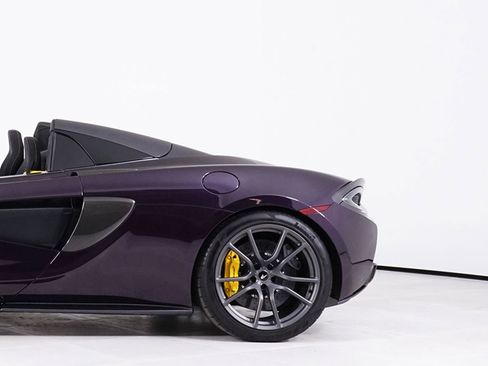 Used 2019 McLaren 570S Spider RWD image 14