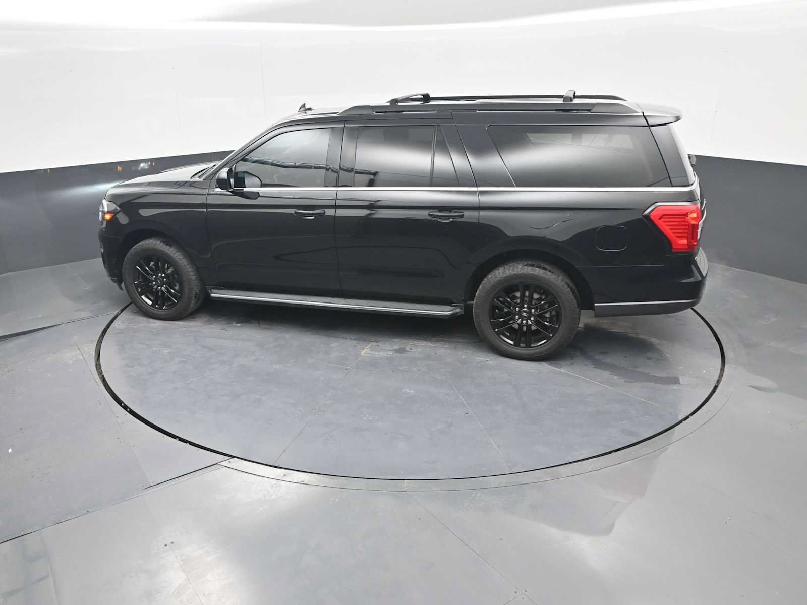 Used 2023 Ford Expedition Max XLT AWD/4WD image 42