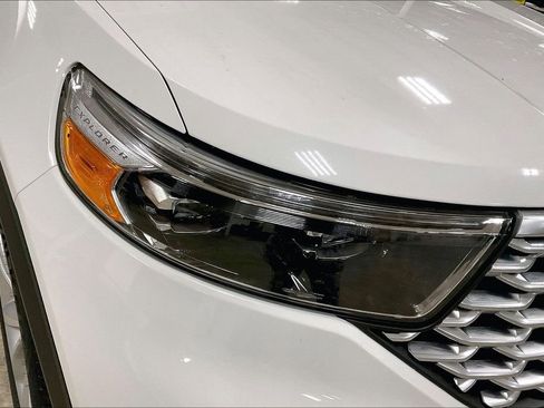 Certified 2022 Ford Explorer Platinum w/ Equipment Group 601A image 27