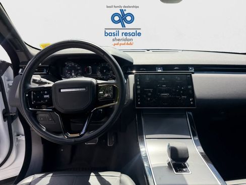 Used 2025 Land Rover Range Rover Velar Dynamic SE AWD/4WD image 14