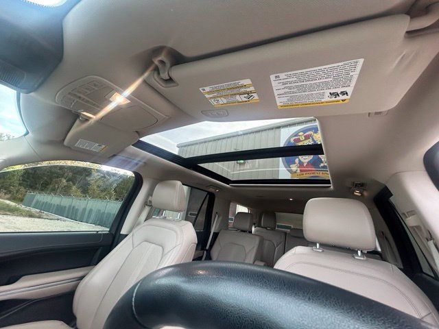 Used 2023 Ford Expedition Limited AWD/4WD image 10