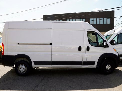 Used 2023 RAM ProMaster 2500 FWD image 7