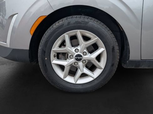Used 2023 Kia Soul LX w/ LX Technology Package FWD image 24