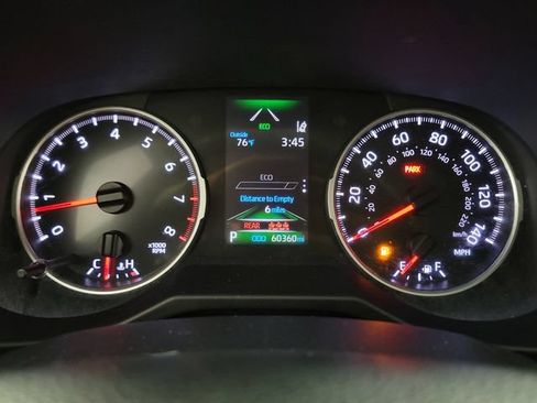 Used 2020 Toyota RAV4 LE FWD image 20