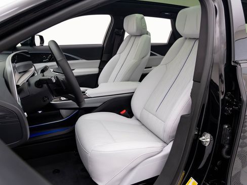 New 2026 Cadillac Lyriq Sport image 9