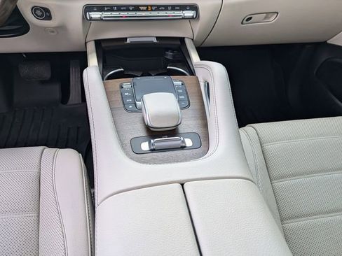 Used 2022 Mercedes-Benz GLS 450 4MATIC image 19