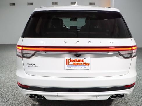 Used 2023 Lincoln Aviator Reserve w/ Equipment Group 201A AWD/4WD image 8