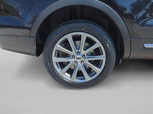 Used 2017 Ford Explorer Limited image 28